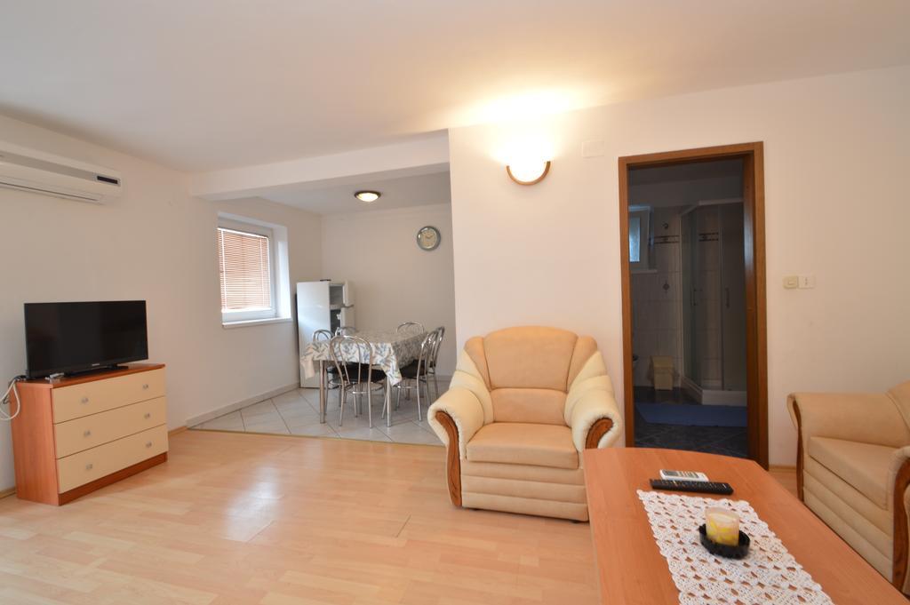 Apartmani Raic Mali Lošinj Eksteriør billede
